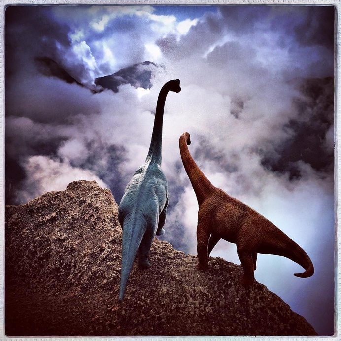 Dinosaur Toys Turn Tourists in Jorge Saenz's #Dinodinaseries