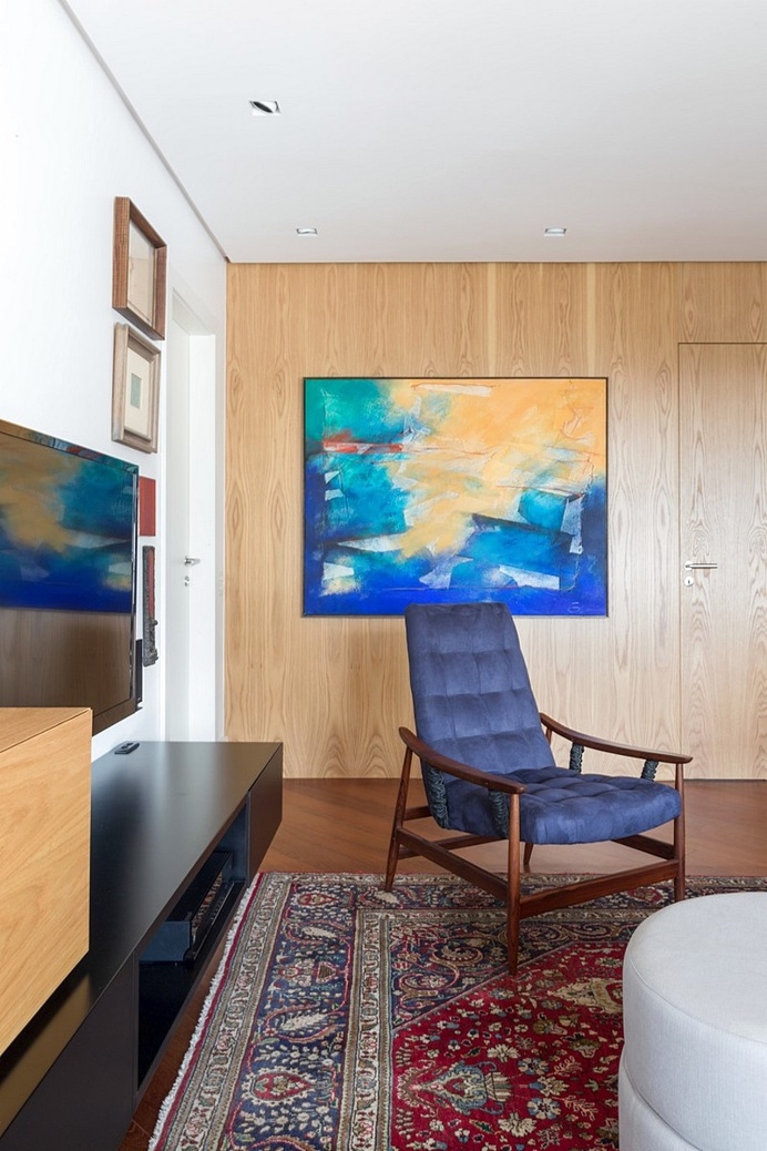 Porto Alegre Duplex – The Collector's Apartment by Ambidestro