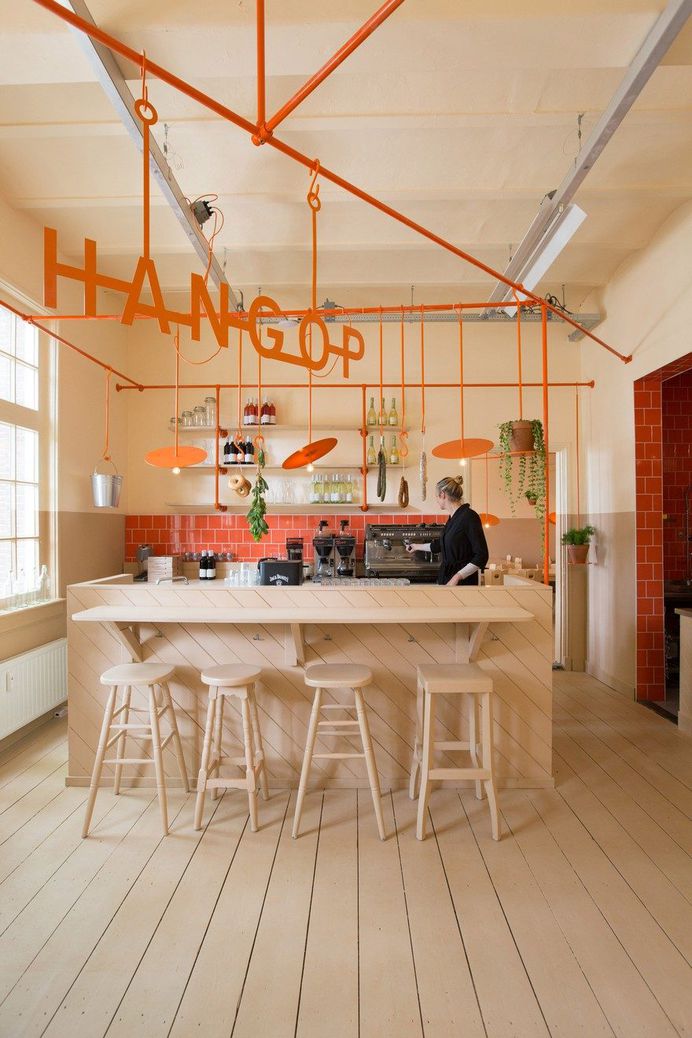 Hangop Bar in Den Bosch, Overtreders W 2