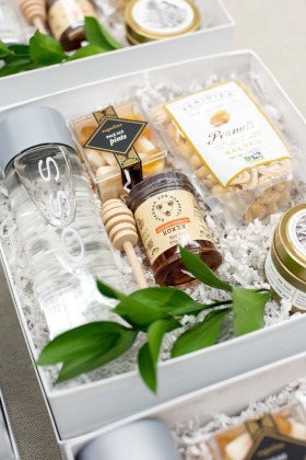 Honey Love - gift box ideas