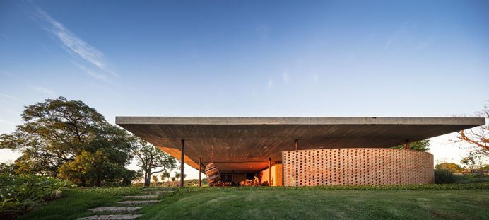 Planar House by Studio MK27 - Marcio Kogan