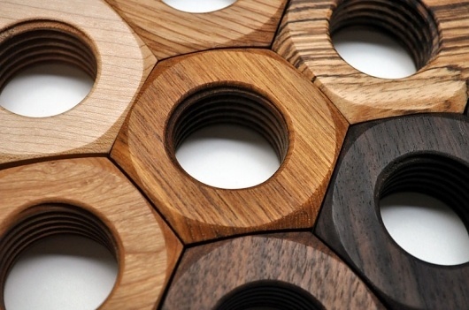 Graphic-ExchanGE - a selection of graphic projects #build #nuts #wooden #identity #conference