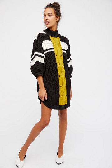 Center Twist Sweater Dress