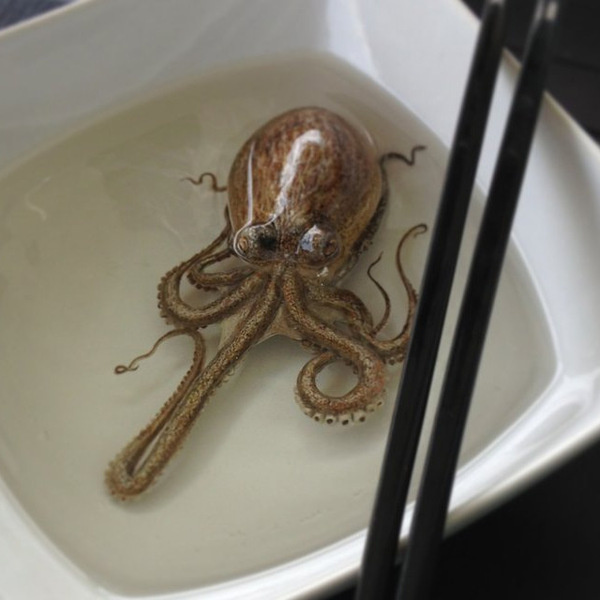 Alive Without Breath: Three Dimensional Animals Painted in Layers of Resin by Keng Lye #sculpture #resin #lye #paint #painting #keng