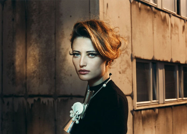 o0800057211097824029.jpg (800×572) #selective #women #mood #fashion #lighting