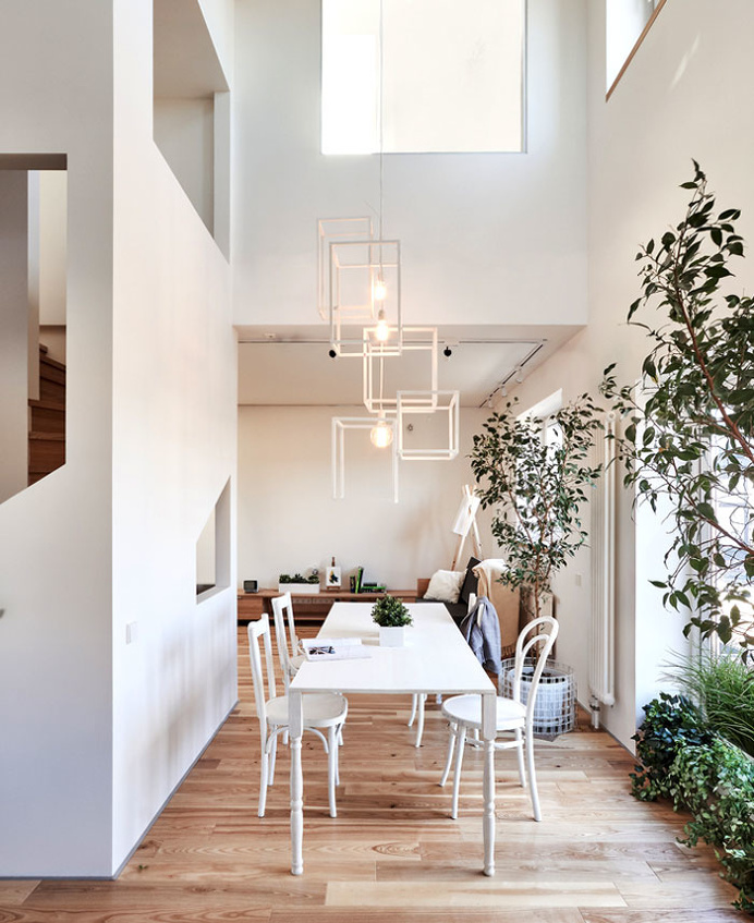 Family Friendly Home Design by Ruetemple - InteriorZine
