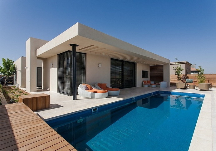 When Free Movement and Harmony Collide: Pool Family Home in Israel #architecture