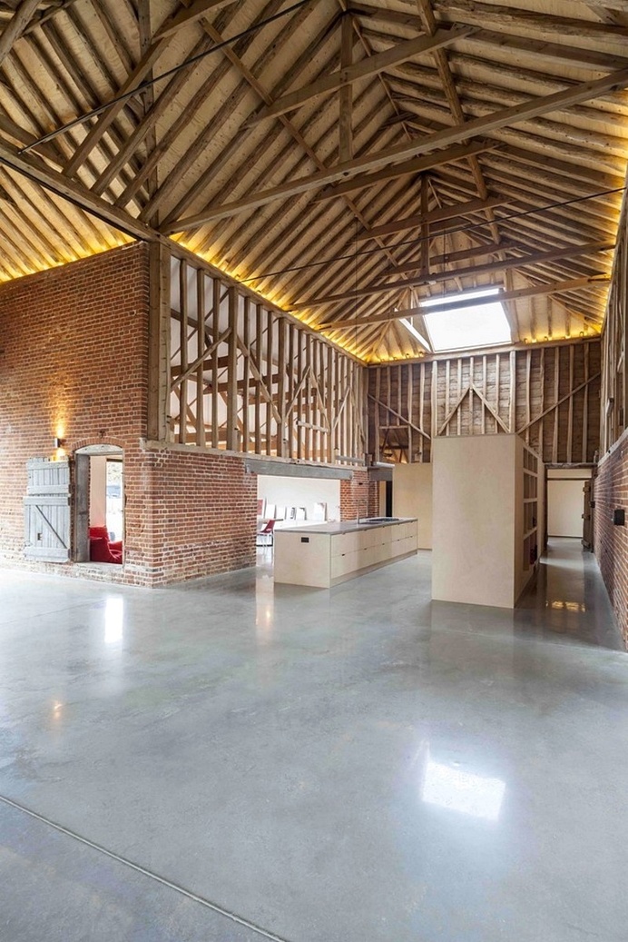 Church Hill Barn by David Nossiter Architects