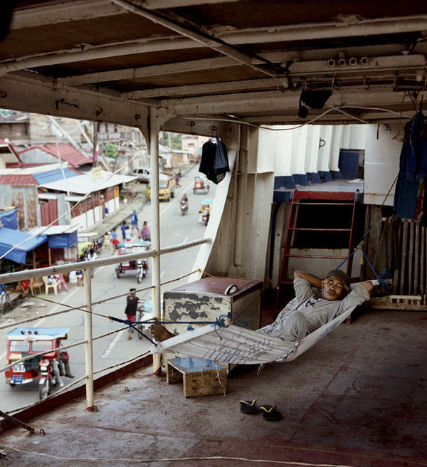After Typhoon Yolanda by Roland A. Nagy #inspiration #photography #documentary