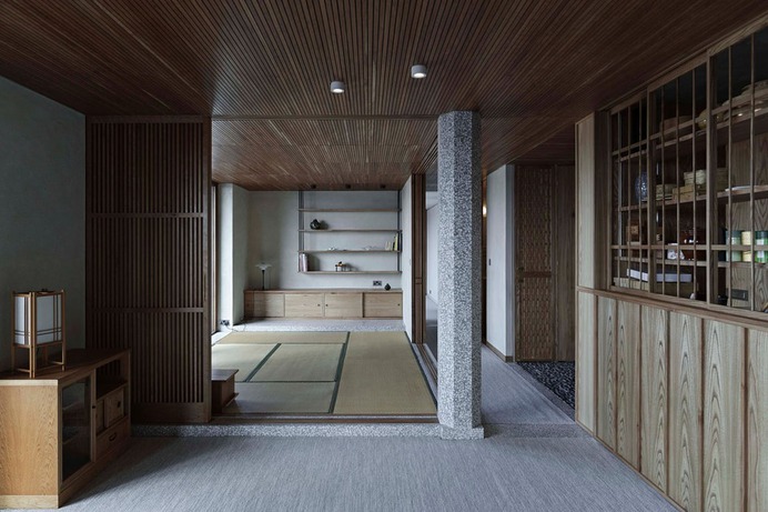 Apartment in Shakespeare Tower, Barbican by Takero Shimazaki Architects