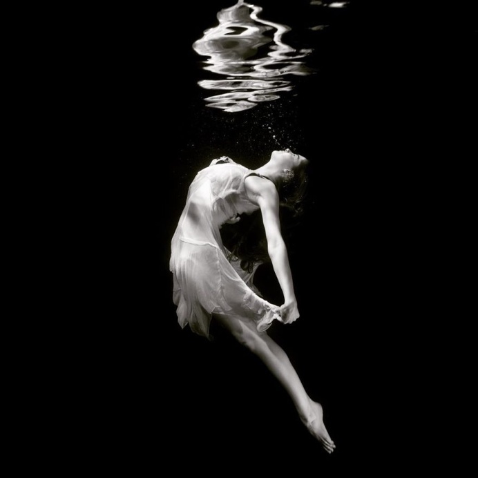 Stunning Underwater Portaits by Alastair Scarlett