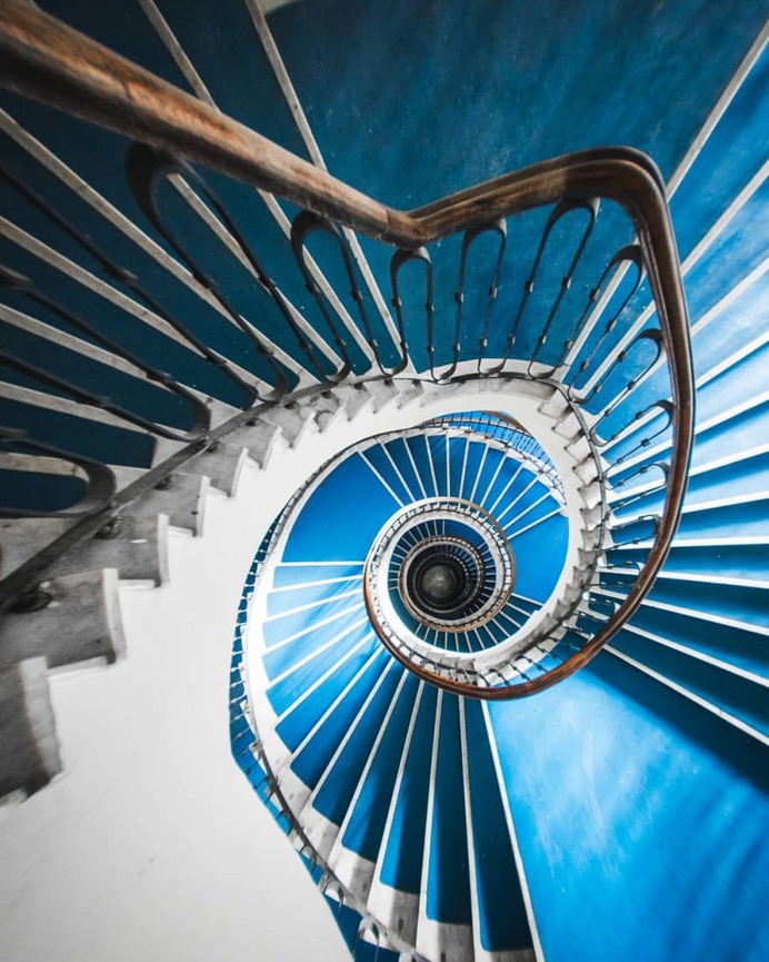 Minimalist Architecture and Street Photography by Matthias Leidinger