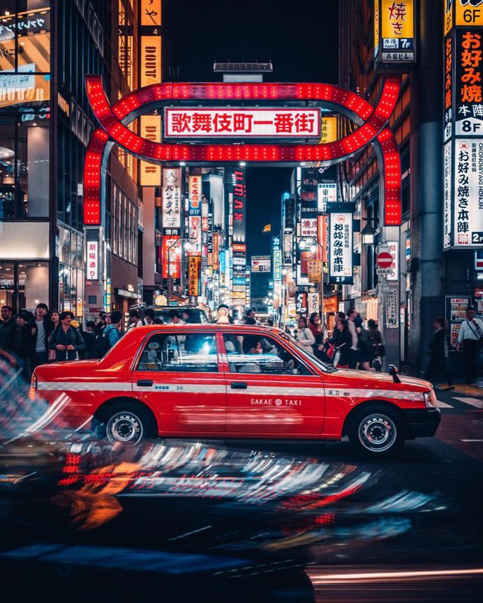 #citykillerz: Vibrant and Cyberpunk Urban Photography by Simon Zhu