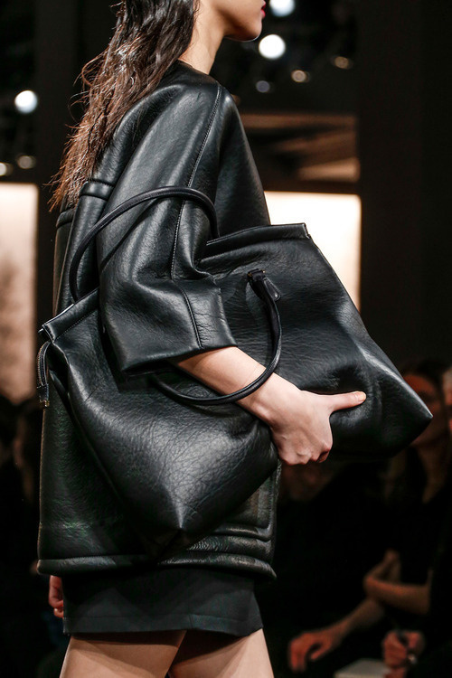 voguay #fashion #bag #black