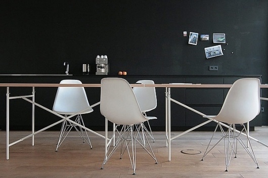 PLASTOLUX "keep it modern" » MO Architekten #side #white #modern #icon #chair #furniture #mid #century #plastic #eames