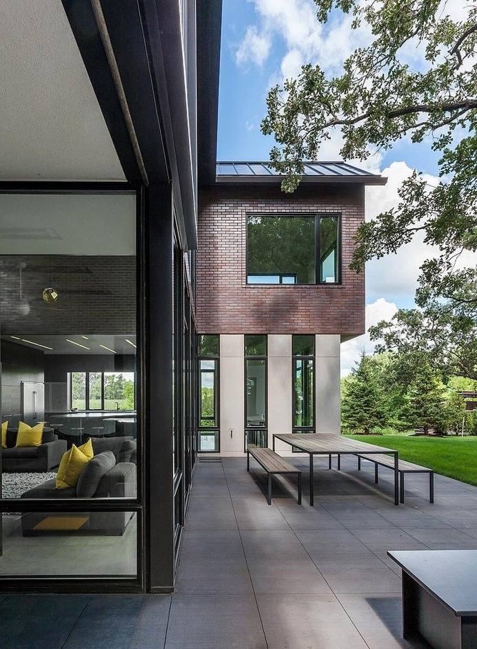 Industrial Modern House Designed to Promote the Outdoors and Active Lifestyle 4