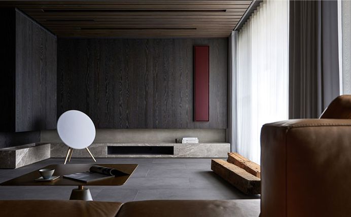 Amazingly Stylish Apartment Combine Asian Minimalism and European Design - InteriorZine #home #decor #interior #apartment