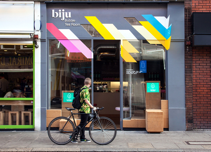 Visual identity and exterior signage by ico for British bubble tea brand Biju #signage