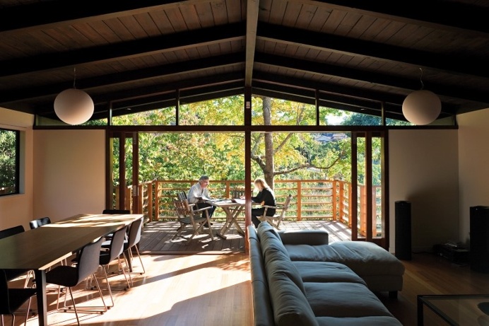 Glade House – modern home with raking ceilings and exposed rafters
