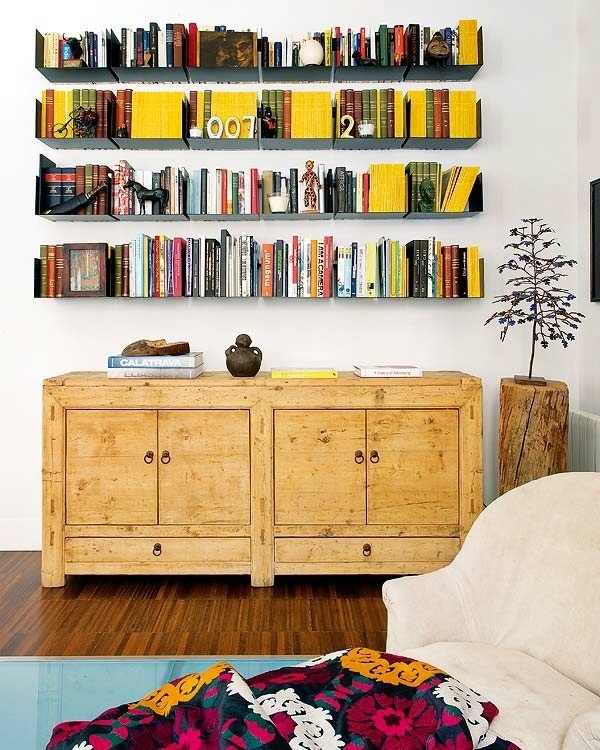 Mix of Modern and Historical Interior Details in Madrid Apartment | Miss Design #design #modern #interior #books #bookshelves