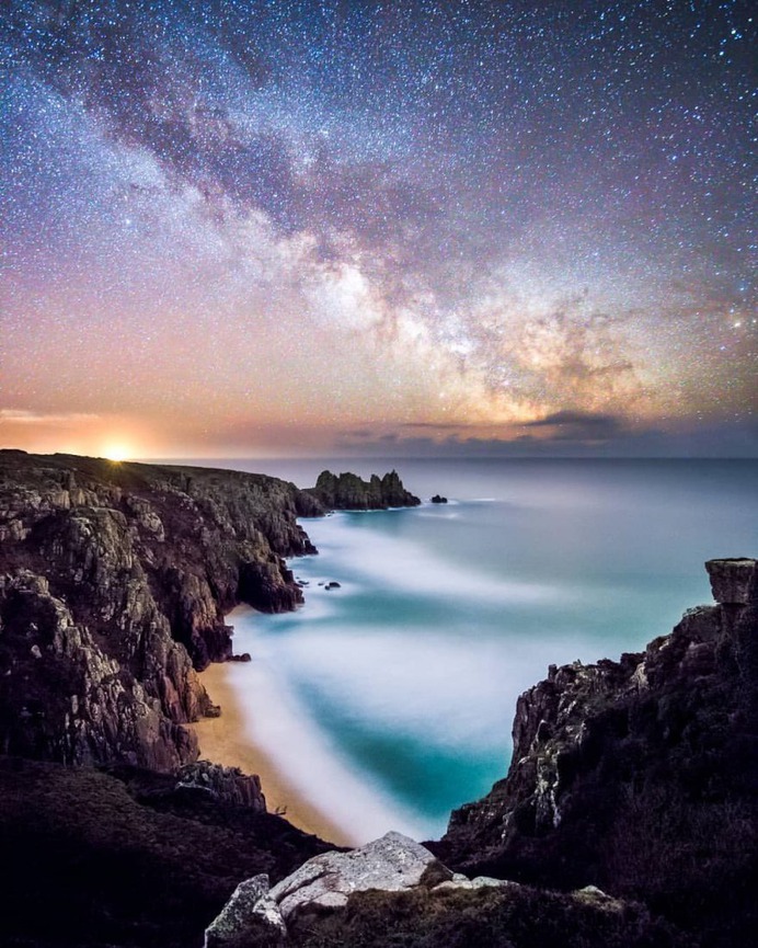 Beautiful Night Sky and Landscape Photography by Aaron Jenkin