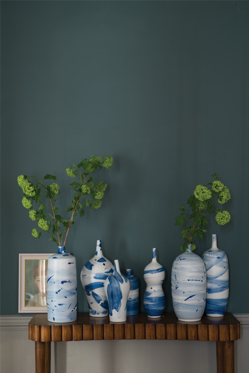Inchyra Blue Vases, Farrow & Ball