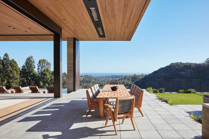 Sapire Residence - Organic Materials Layered in the Mountains