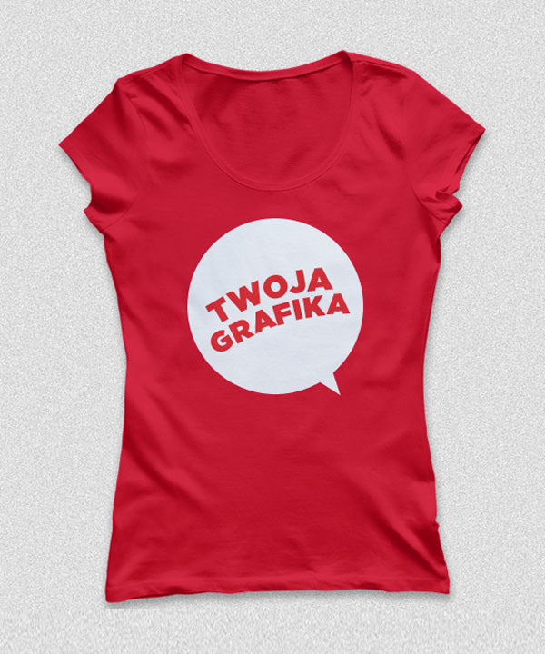 Free Woman T-Shirt Mockup PSD