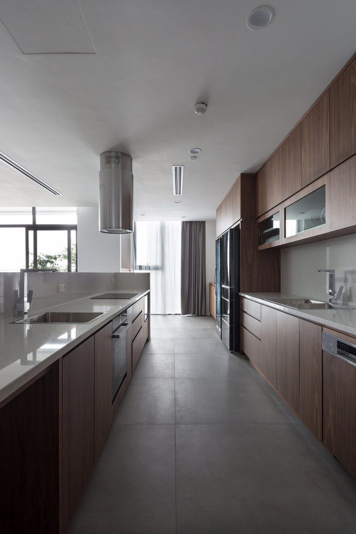 69 Thuy Khue Apartment in Ha Noi, Viet Nam / NOWA