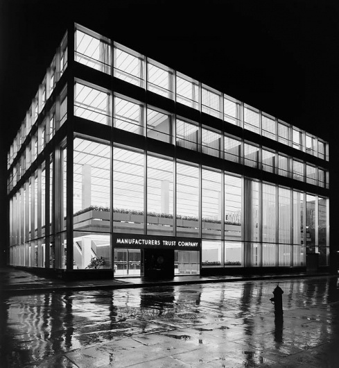 honover_screen_05.jpg (JPEG Image, 675 × 731 pixels) #1950s #gordon #interiors #architecture #bunshaft #facades