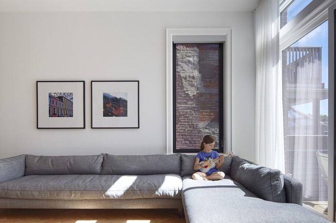 This Renewed Edwardian House Respects its Architectural Past