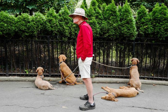 #OurStreets: Brilliant Street Photography by Cedric Roux