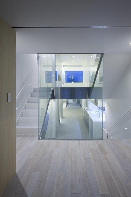 House in Gokiso by Kazuki Moroe Architects #minimalist #architecture #house