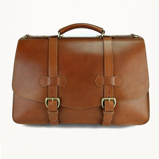 tumblr_lzo3w46oAK1qcjadfo1_1280.jpg (640×640) #briefcase #leather