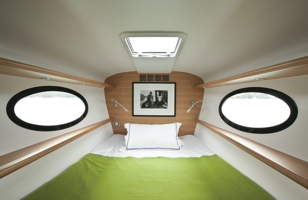 Yacht with minimalist captain cabin #super #adastra #yacht #modern
