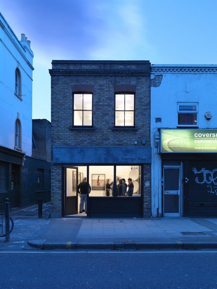 Roman Road Gallery – Renovation of a House Connected to an Art Gallery