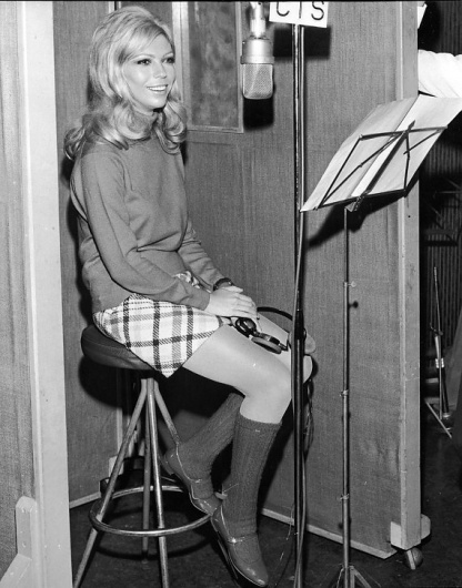 Nancy Sinatra's Flirty '60s Style...And How To Get It (PHOTOS) #sinatra #nancy #60s