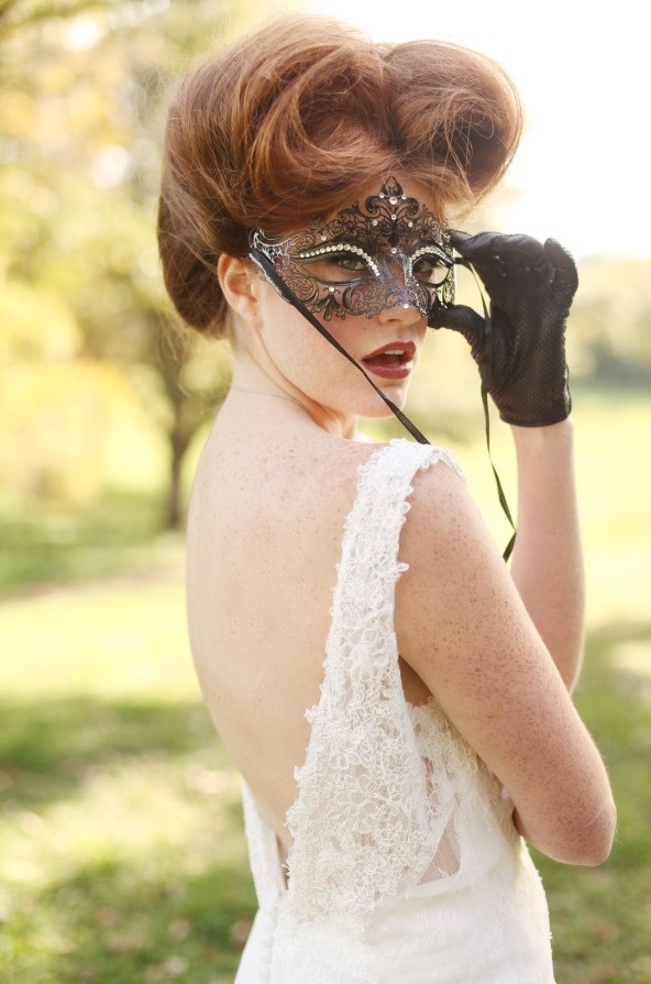 More Design Please MoreDesignPlease Hocus PocusÂ Wedding #wedding #masquerade #redhead #lace #freckles