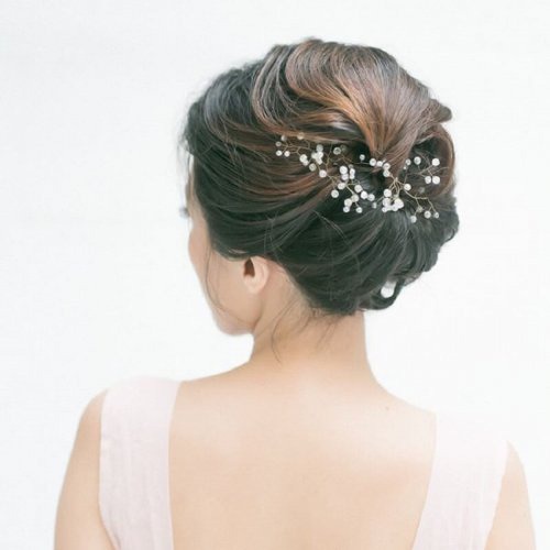 Sequence Strands Soft Bun With An Elegant Hairpin