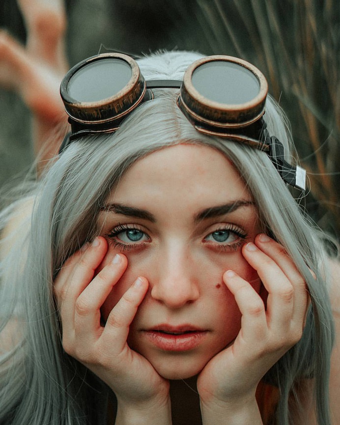 Gorgeous Lifestyle and Conceptual Portrait Photography by Ale Perianyiez