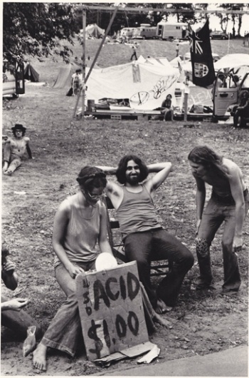 blood is the new black. #acid #festival #hippie #black