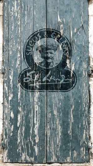 Saint Luigi | Sucos & Geléias #logo #design #grunge
