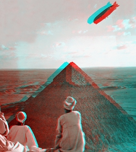 Gramática parda [2011] #pyramid #photography #blimp