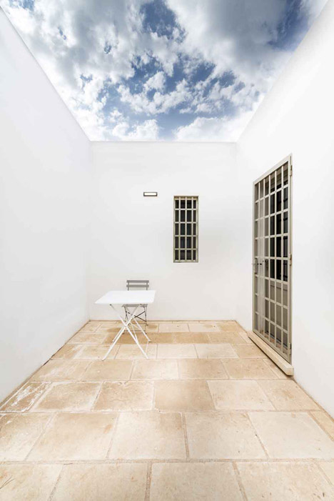 sky ceiling. clean.