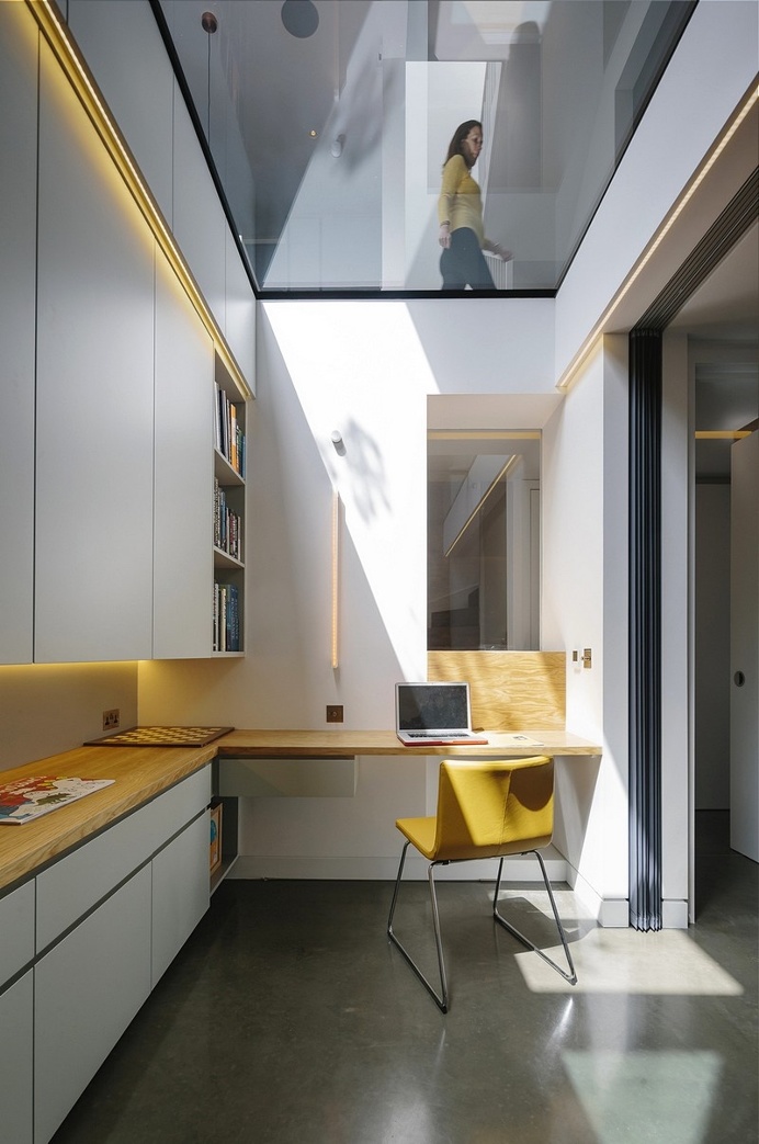 Brackenbury House by Neil Dusheiko Architects