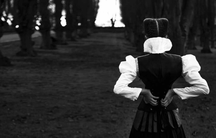 Dramatic Fashion Photography by Oliver Stalmans