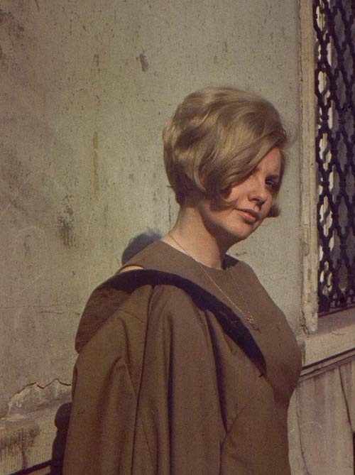 Kategxc3xb3rixc3xa1k / Categories #woman #color #hair #brown #coat #mother #oldy