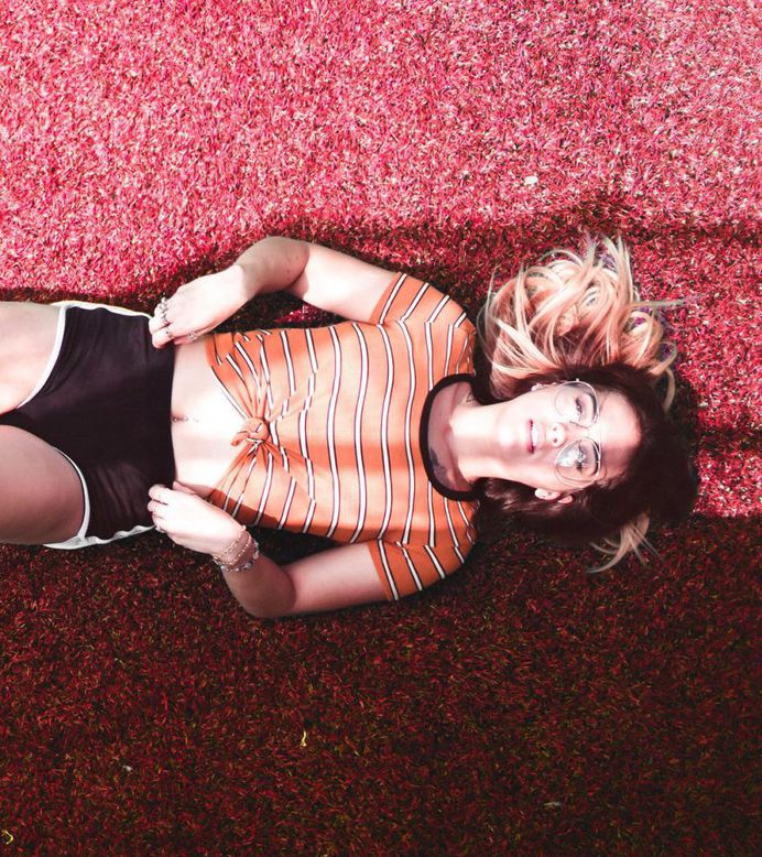 Gorgeous Lifestyle Portrait Photography by Lindsey Poyar