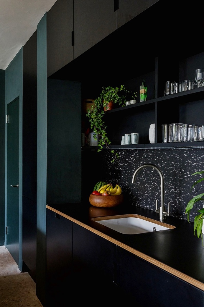 Quaperlake House by Emil Eve Architects