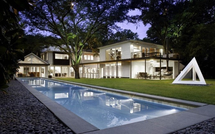 Interconnected Spaces: Contemporary Renovation of Residence 1414 in Austin, Texas #architecture